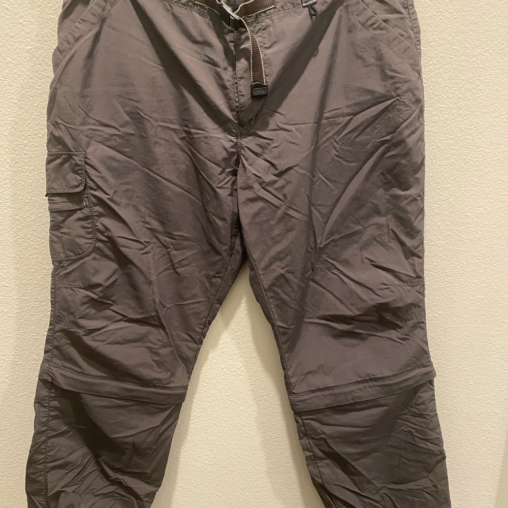 Women's Convertible Gray Cargo Pants/Shorts